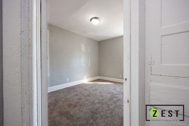 Building Photo - 3783 Tyler St