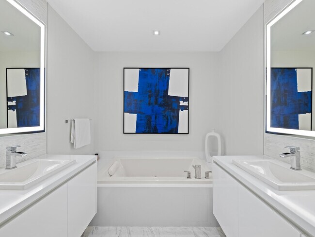 Building Photo - 701 N Fort Lauderdale Beach Blvd