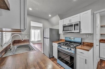 Building Photo - 12508 Sobieski Ave