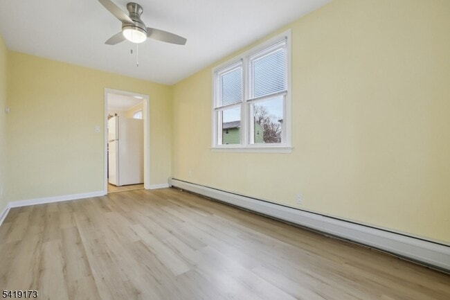 Building Photo - 13 William St