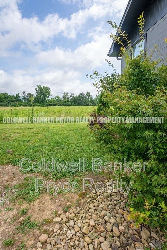 Building Photo - 136 Hickey Cir