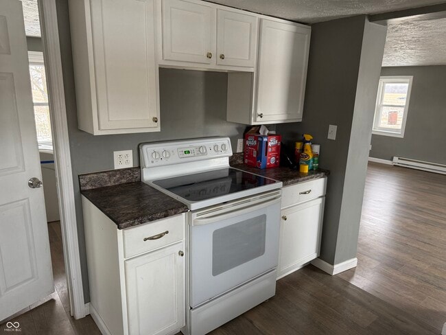 Building Photo - 7881 N 200 W