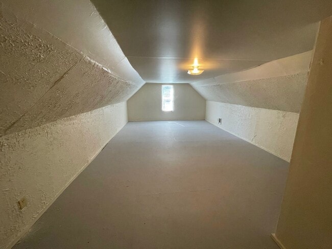 Building Photo - Boise Home with Large Basement, Yard, New ...