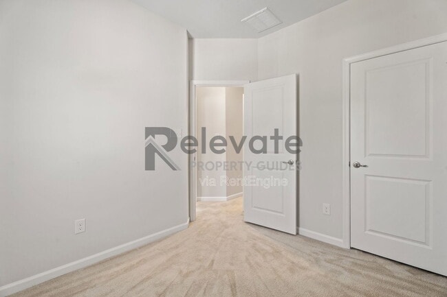 Building Photo - 4223 New Hermitage Dr