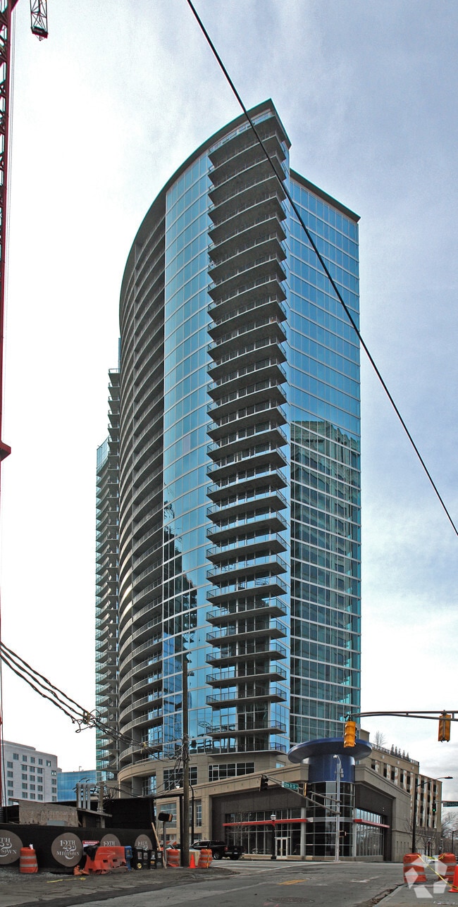 Building Photo - 1010 Midtown