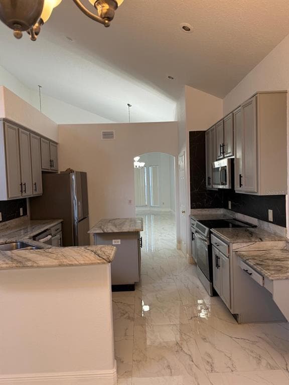 Building Photo - 7843 St Andrews Cir