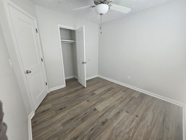 Building Photo - 509 Auburndale Ln