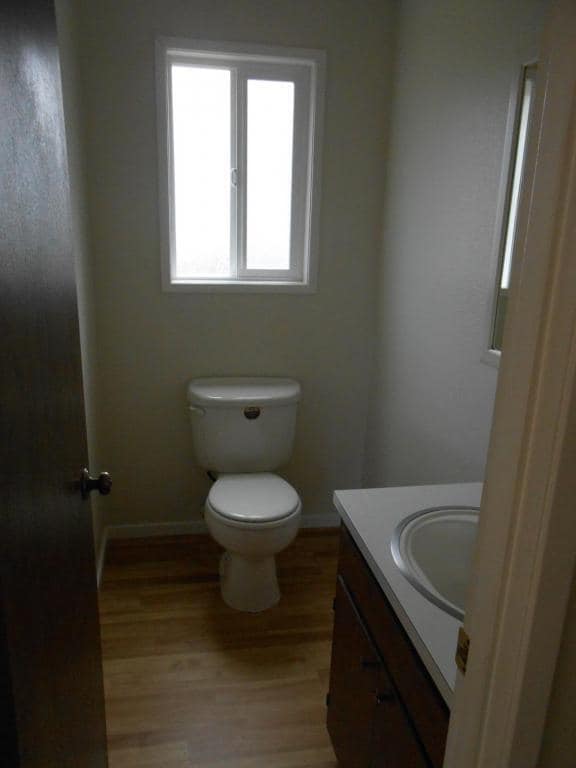 Building Photo - 386 30th Ave SE