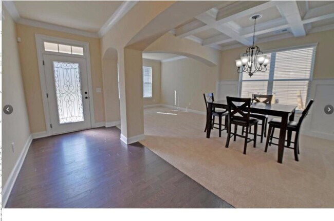 Building Photo - 2398 Beauchamp Ct