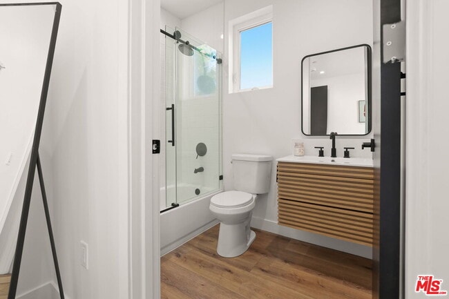 Building Photo - 1520 Magnolia Ave