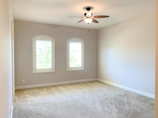 Building Photo - Luxurious & Sought After Home In The Bucolic Hills Of Gated Norris Canyon Estates !