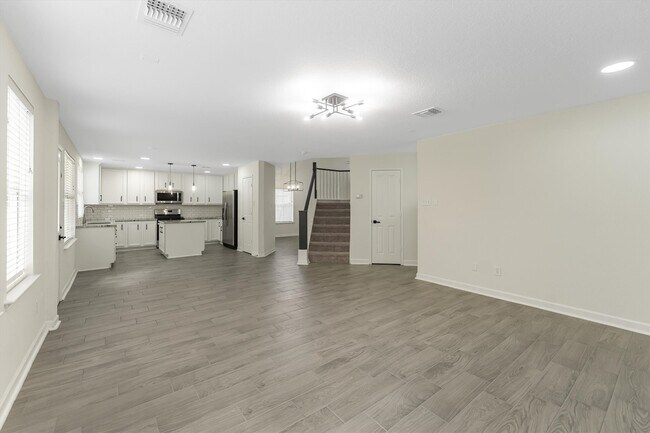 Building Photo - 75 Autumn Branch Dr