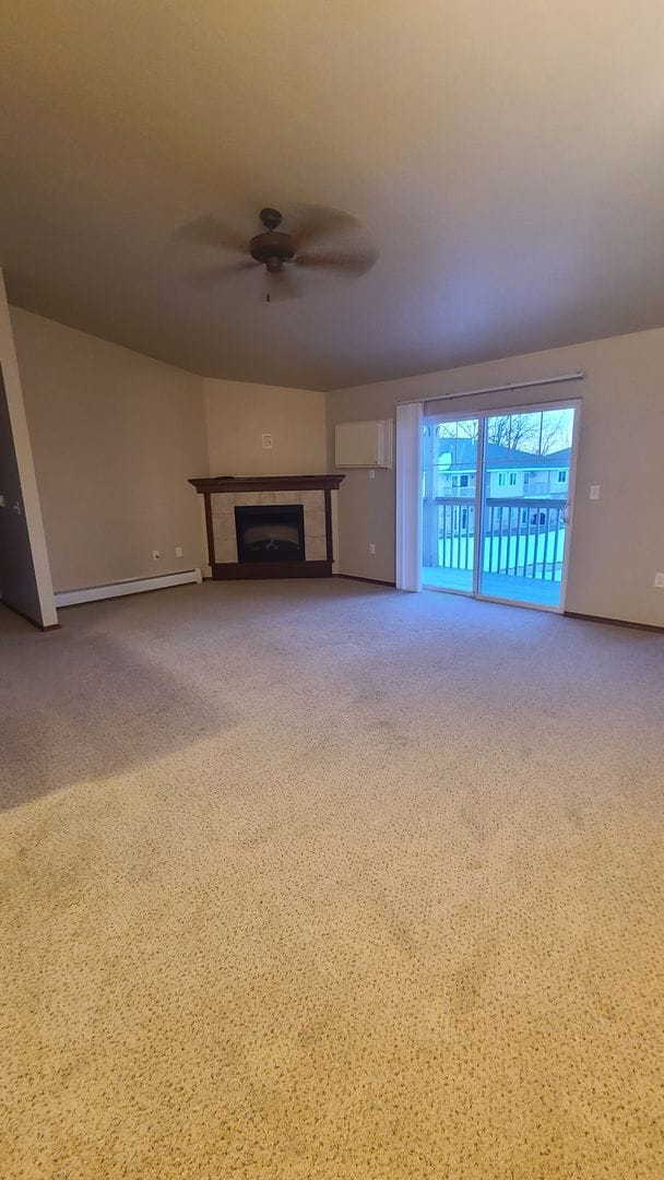 Building Photo - 1 Bed, 1 Bath 930 Sq Ft 2nd Floor