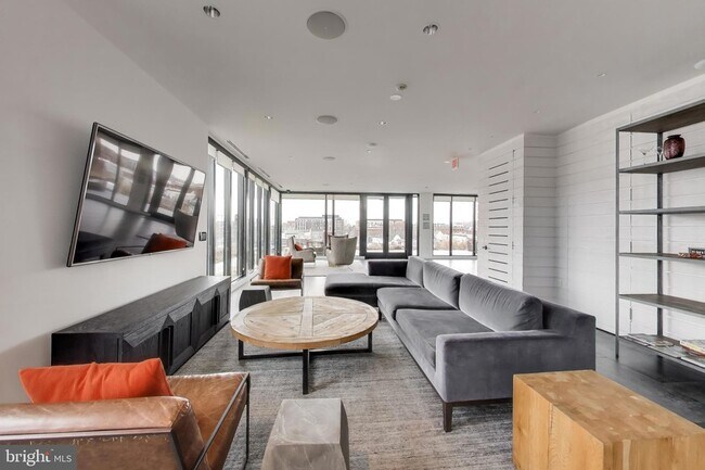 Building Photo - 57 N Street NW Unit UNIT 414