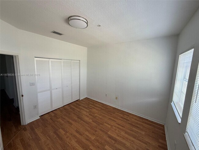 Building Photo - 5620 NW 114th Path