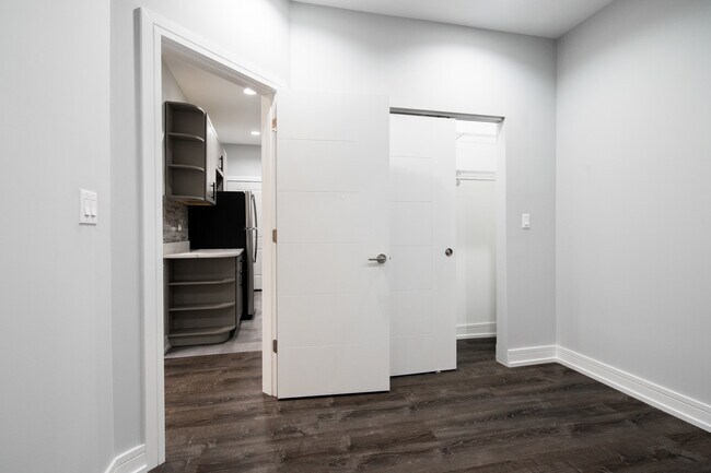 Building Photo - 6101 N Winthrop Ave