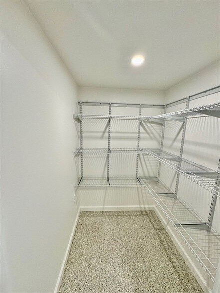 Building Photo - 40 Judy Ln