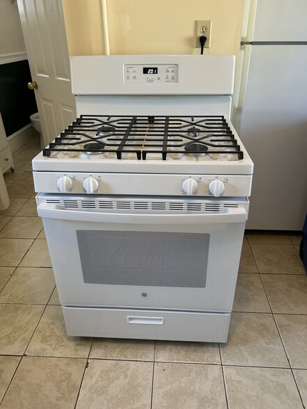 Building Photo - 23 Converse St