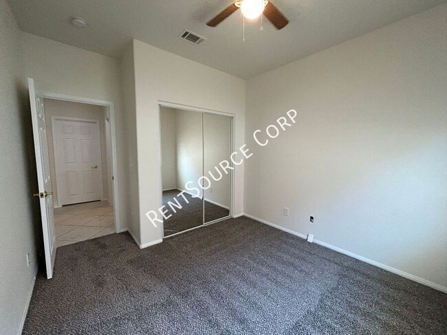Building Photo - 39821 Sunstar St