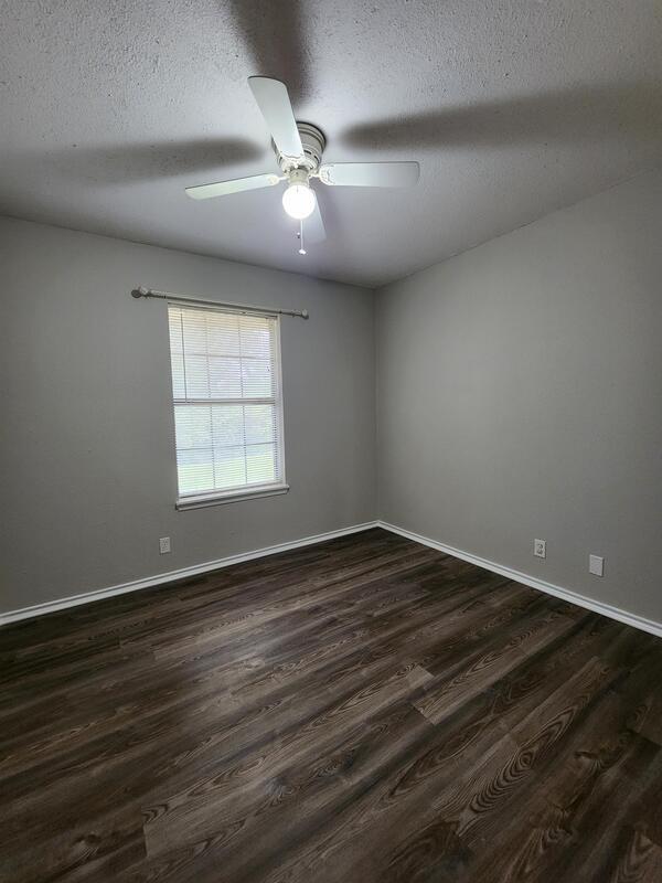 Building Photo - 111 Crepe Myrtle Rd