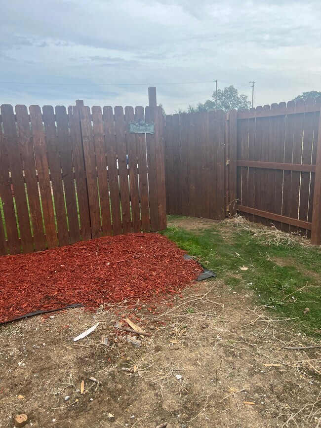 Building Photo - 9024 CA-99