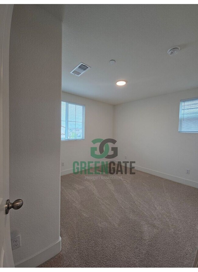 Building Photo - 3 Bedroom 2.5 Bath New Build in Lathrop! AVAILABLE NOW!!