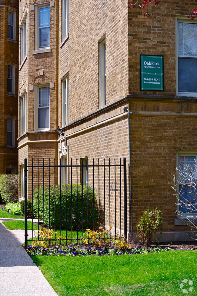 Building Photo - 1412-1414 N. Austin Blvd.