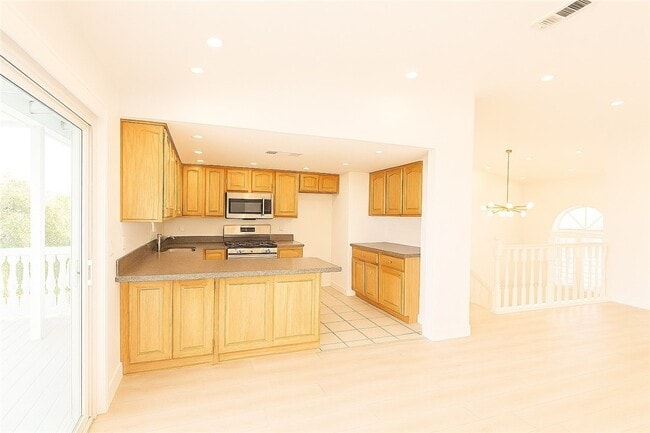 Building Photo - 68900 Lozano Ct