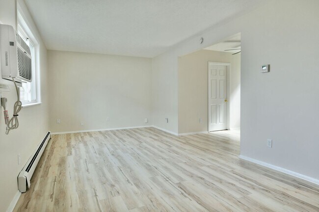 Building Photo - 72-78 S Roanoke