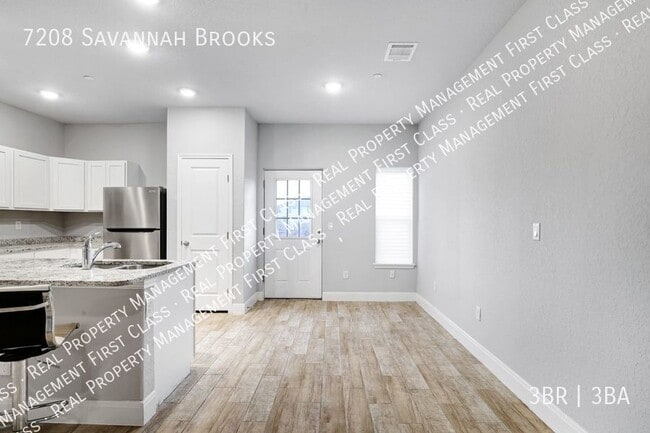 Building Photo - 7208 Savannah Brooks