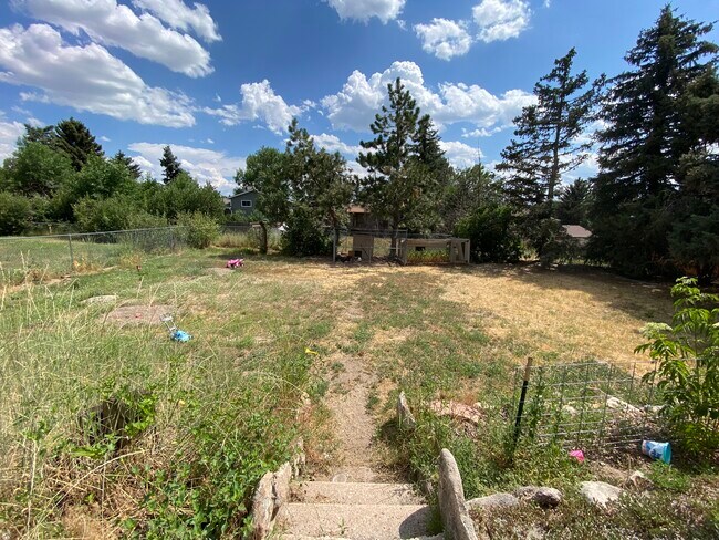 Building Photo - 214 Douglas Fir Ave