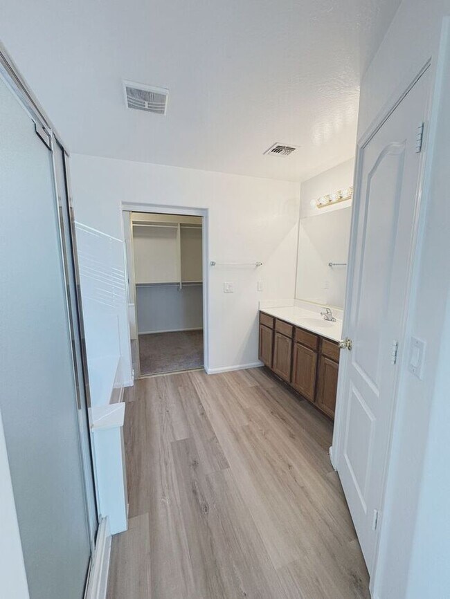 Building Photo - 4 BED, 2.5 BATH HOME IN CIRCLE CROSS RANCH SAN TAN VALLEY, AZ