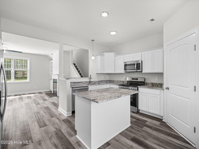 Building Photo - 908 Freewoods Ct