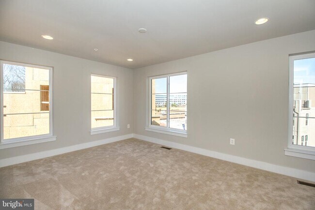 Building Photo - 4932 Trail Vista Ln