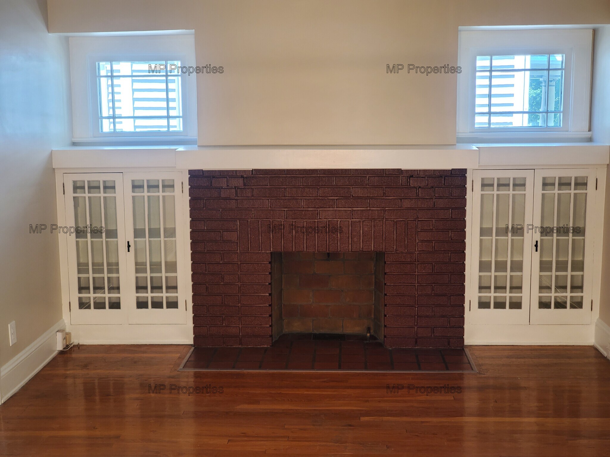 Building Photo - 1302 Hathaway Ave
