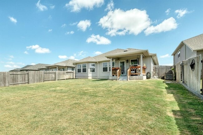 Building Photo - 424 Windy Reed Rd