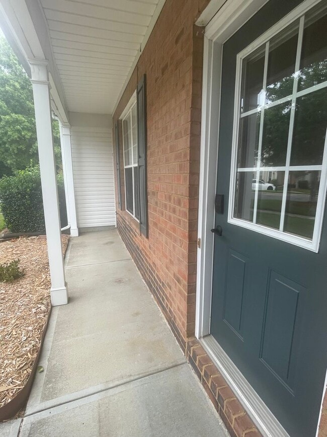 Building Photo - 6876 Rothchild Dr