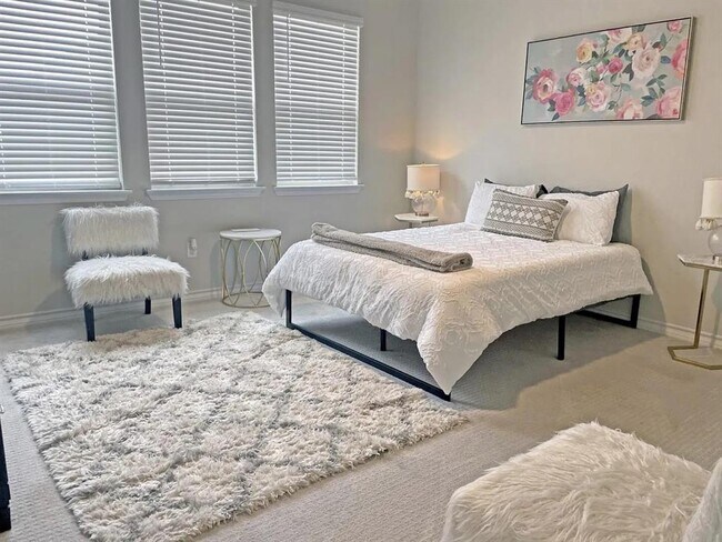 Building Photo - 7516 Saginaw Dr