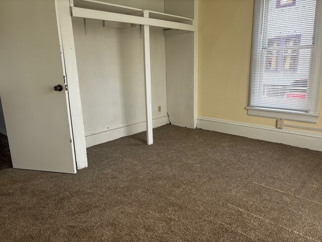 Building Photo - 26 Annapolis Ave