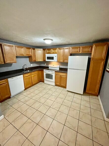 Building Photo - 807 Franklin St