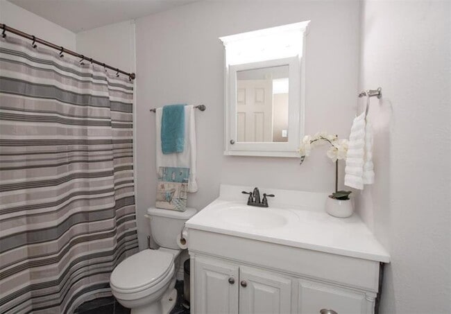 Building Photo - 17618 Autumn Trails Ln