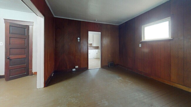 Building Photo - 3865 W 16th St