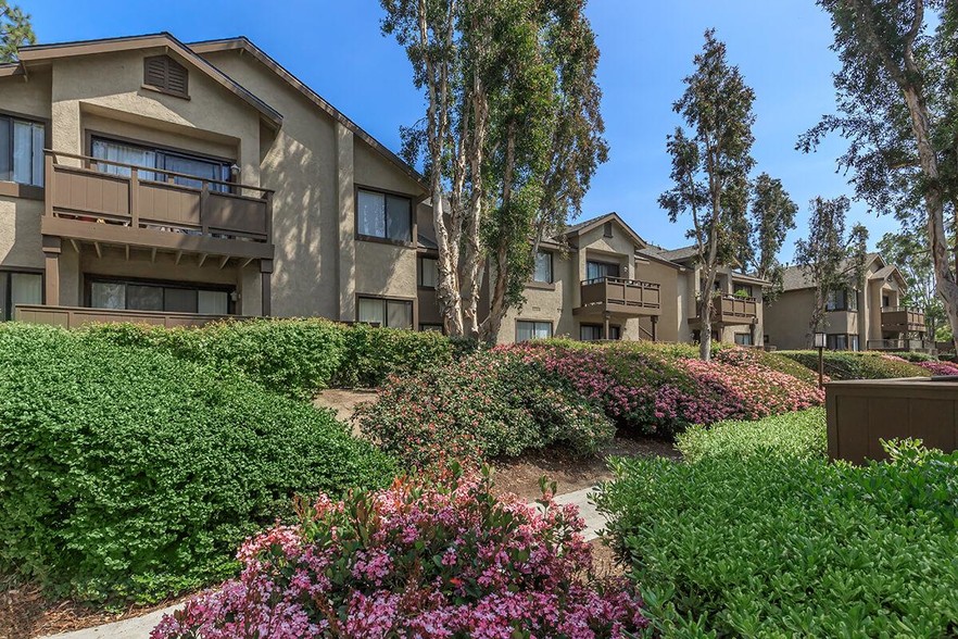 Building Photo - Spring Lakes Apartment Homes