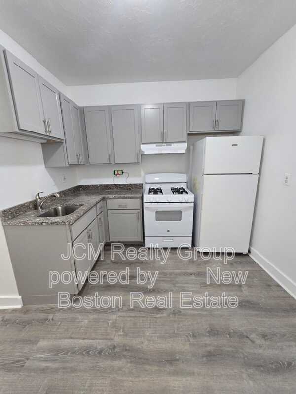 Building Photo - 128 Shawmut St