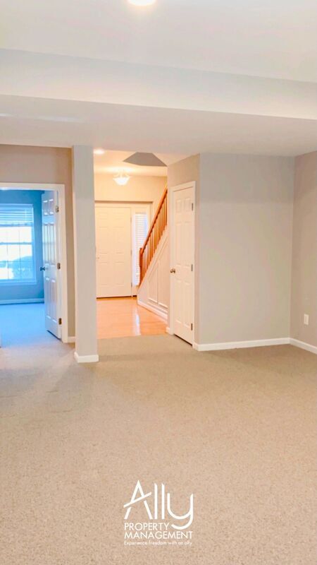 Building Photo - 908 Rainier Rd