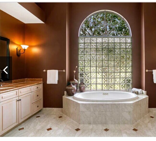 Building Photo - 8381 Egret Lakes Ln