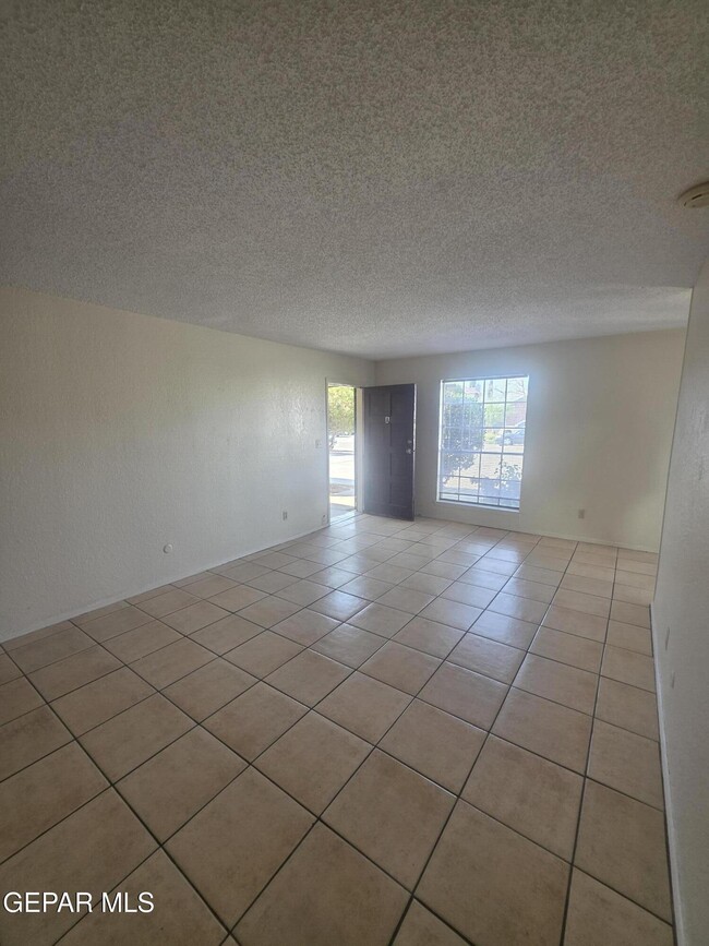 Building Photo - 10908 Bob Stone Dr