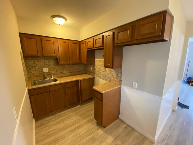 Building Photo - 2727 Angela Dr