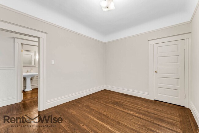 Building Photo - 1287 4th Ave