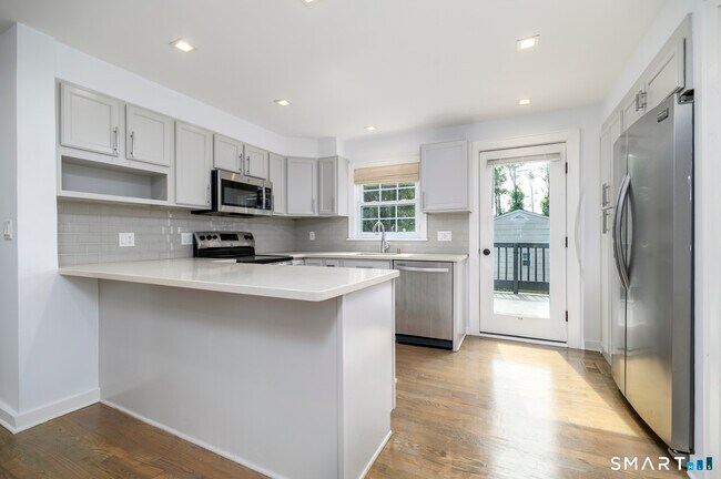 Building Photo - 34 Pine Hill Ave